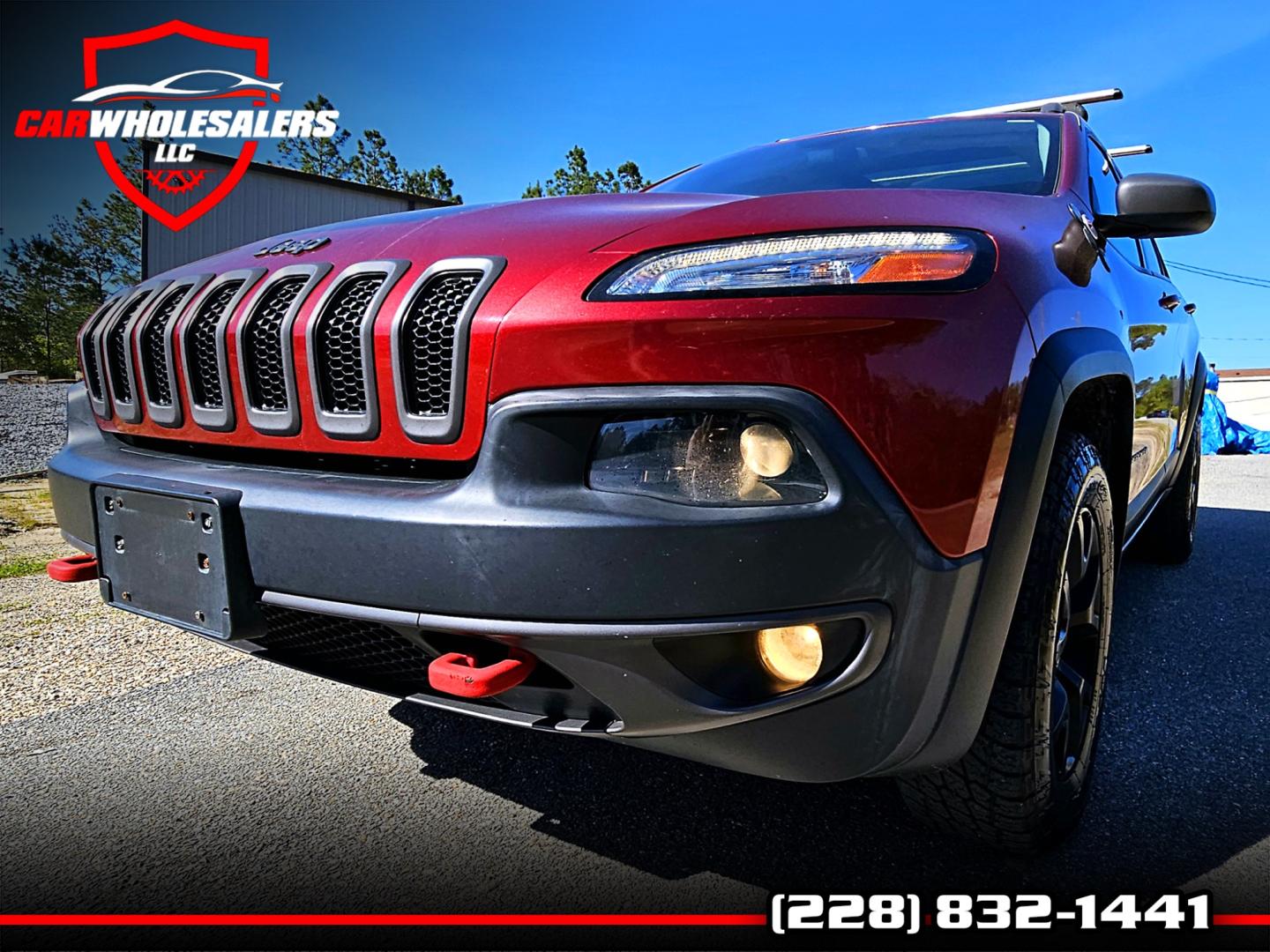 2014 Red Jeep Cherokee Trailhawk 4WD (1C4PJMBS2EW) with an 3.2L V6 DOHC 24V engine, 9-Speed Automatic transmission, located at 18001 Kellogg Rd, Saucier, MS, 39574, (228) 832-1441, 39.421459, -76.641457 - Photo#32